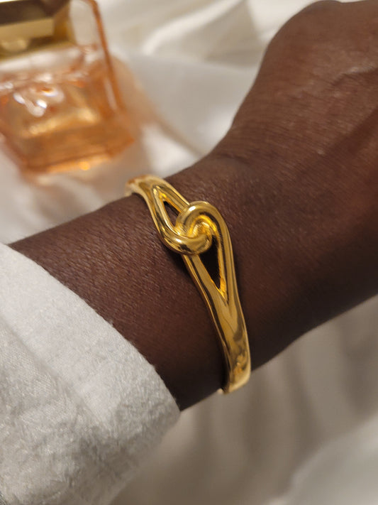 Knotted Bangle Greatera