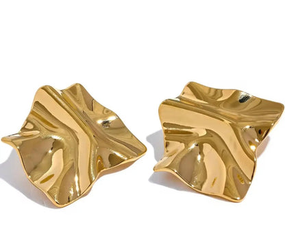 Delia Earrings YIhPup