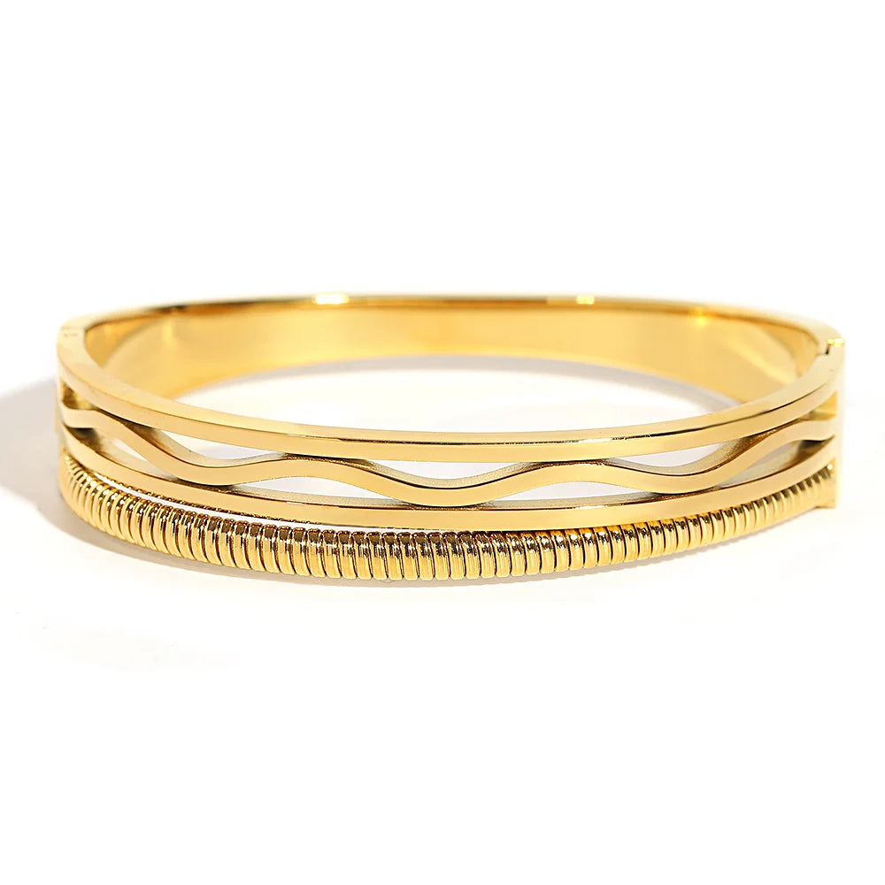 Gold Minimalist Chain Wave Cuff