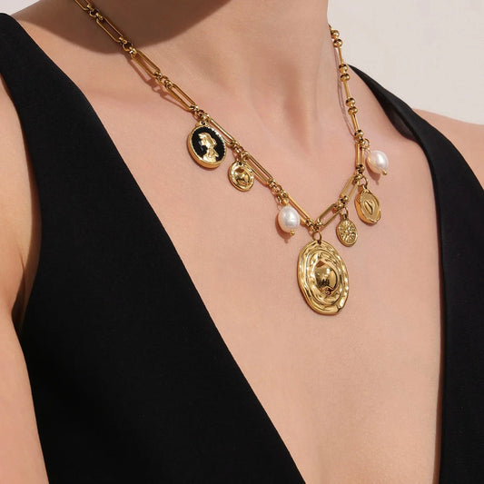 Zarahia Charm Necklace Marka