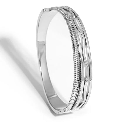 Minimalist Chain Wave Cuff Greatera