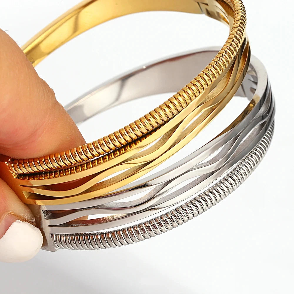 Minimalist Chain Wave Cuff Greatera