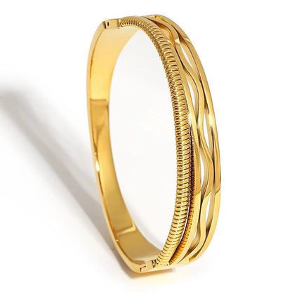 Minimalist Chain Wave Cuff Greatera