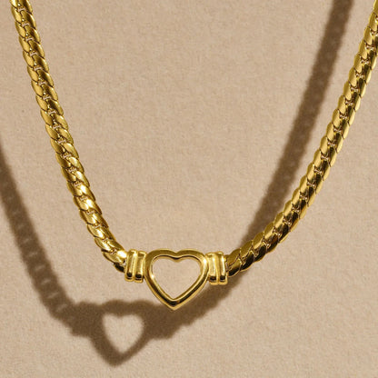 Ciara Open Heart Necklace Meaeguet